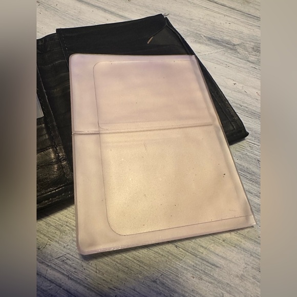 NWT Rolfs | Men’s Cowhide Wallet - Picture 8 of 11